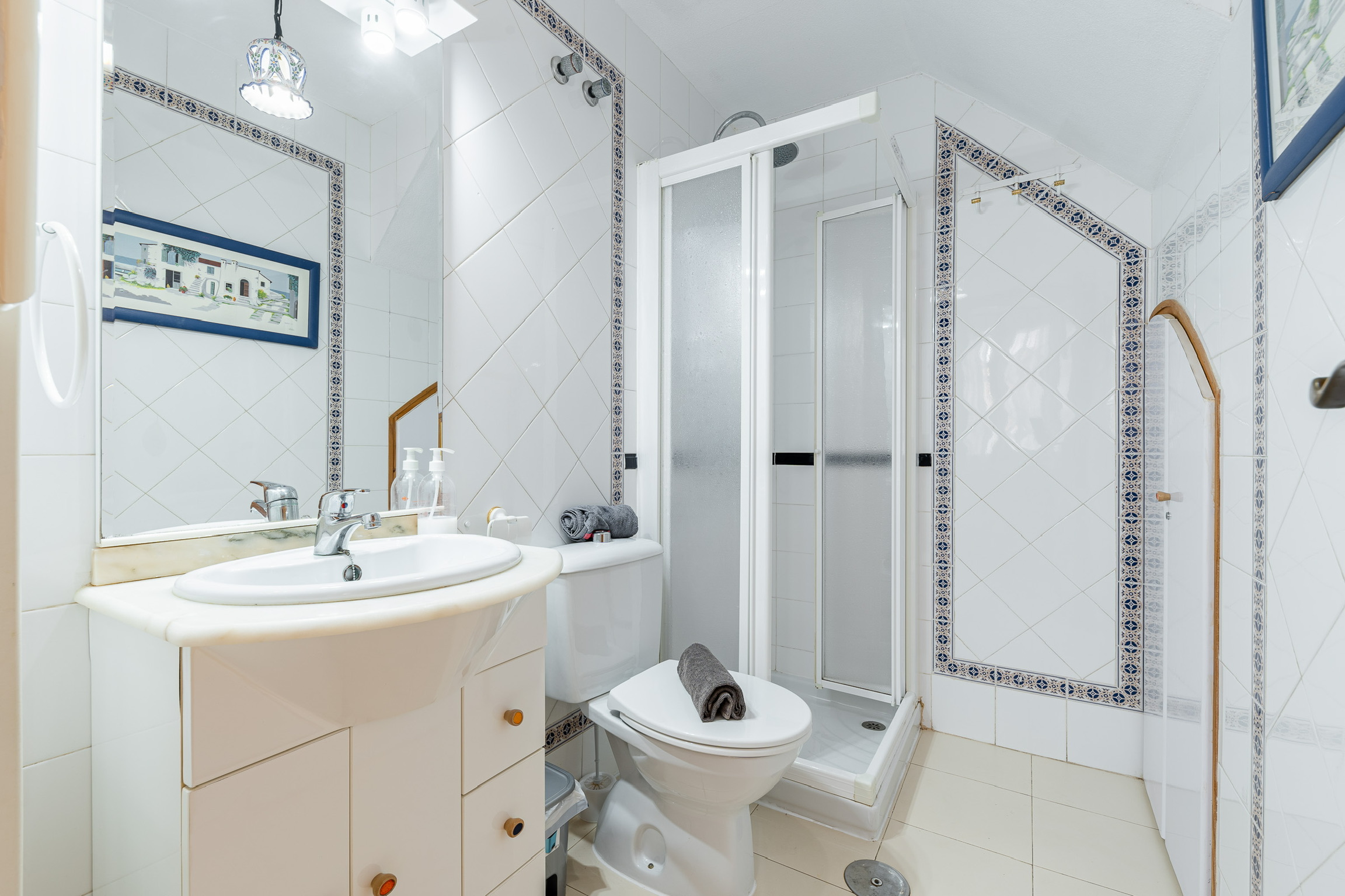 Łazienka na parterze w bungalowiu Casa Hannah La Mata